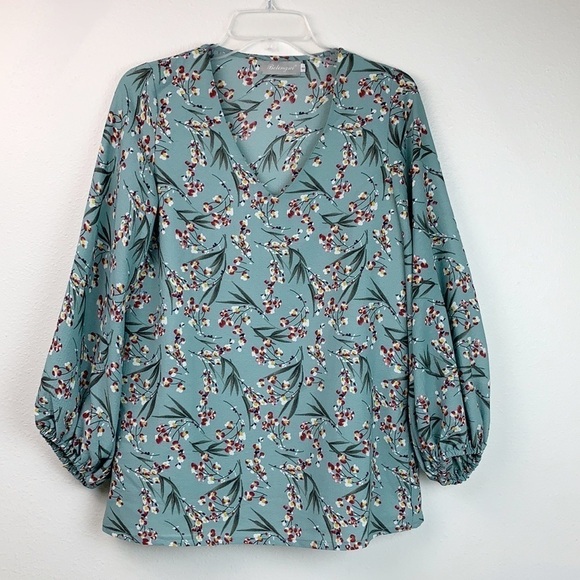 Belongsci tiny floral print blouse V neck balloon sleeve soft green tunic top - Picture 2 of 9